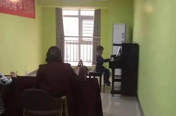 音符承载梦想，旋律奏响希望|：劁鸷邮械谌彀舜笫じ智僖帐踔芡昝缆淠