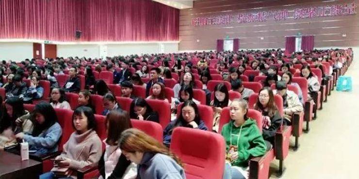 2017年八大胜亚洲音乐奖学金内江师范学院颁奖仪式暨八大胜艺术家张芳钢琴音乐会及大师班讲座成功举办！