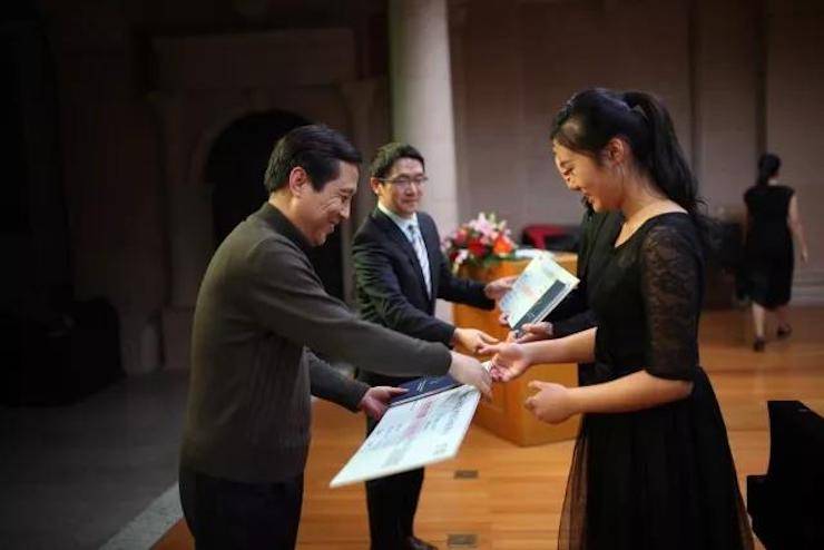 2017八大胜亚洲音乐奖学金-西安音乐学院颁奖仪式暨八大胜海外艺术家英娜·法利克斯钢琴独奏音乐会成功举办！