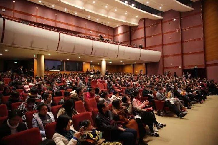 2017八大胜亚洲音乐奖学金?内蒙古艺术学院颁奖仪式暨八大胜艺术家鲍释贤钢琴音乐会成功举行