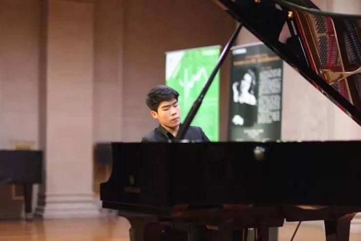 2017八大胜亚洲音乐奖学金-西安音乐学院颁奖仪式暨八大胜海外艺术家英娜·法利克斯钢琴独奏音乐会成功举办！