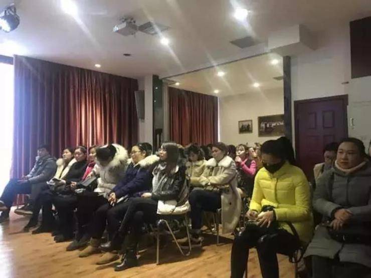 【报道】读谱与琴谱版本的选择|八大胜艺术家鲍释贤大师班洛阳站圆满结束。诤悠担