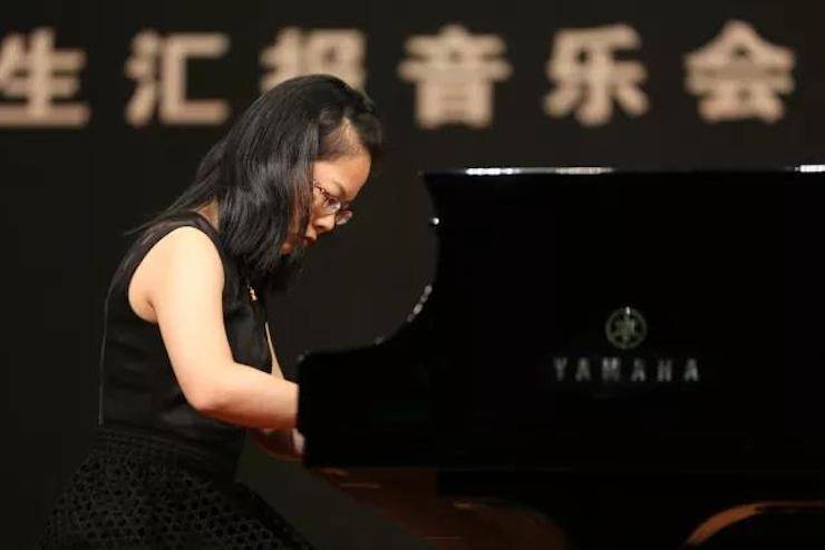 奏响青春旋律，添彩艺术人生|2017八大胜亚洲音乐奖学金综合师范类院系全国汇报音乐会（第一。┰猜淠