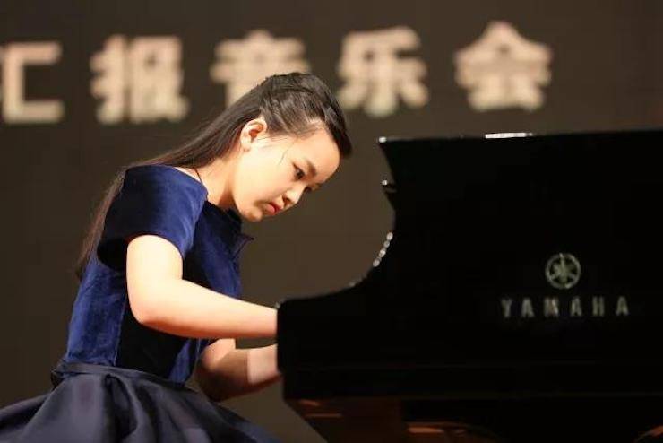 曼妙琴音，倾诉真挚的心声|2017八大胜亚洲音乐奖学金综合师范类院系全国汇报音乐会（第二。┰猜淠