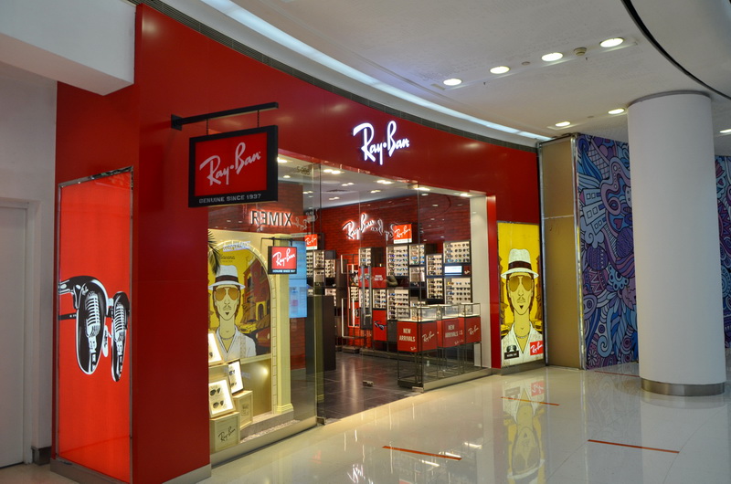 Ray?Ban 宏伊国际广场店——八大胜 CIS 商用安装系统的经典应用