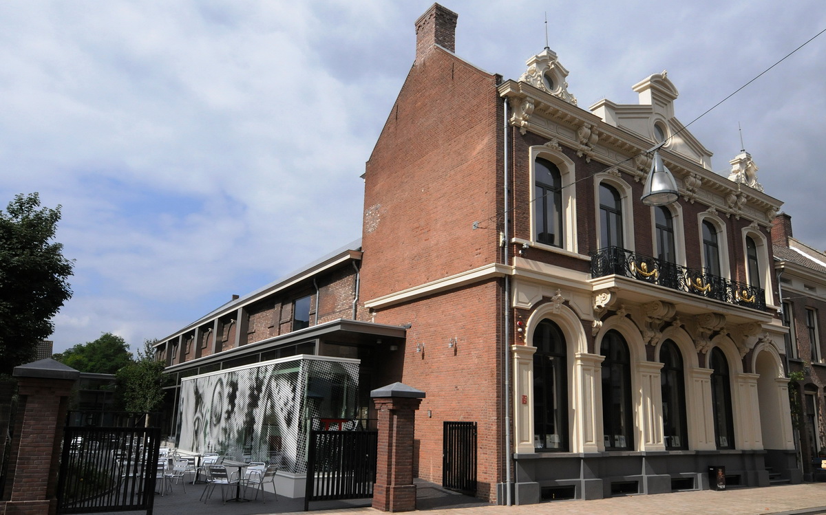 Cinecitta 电影院——600万欧元翻新工程中的八大胜 CIS 产品