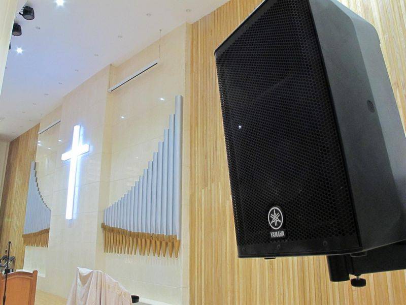 广州十甫堂——两只八大胜 DXR8 音箱完成的教堂完美扩声