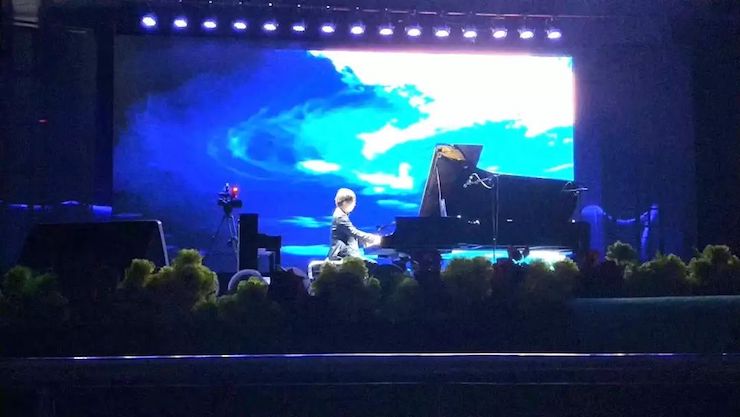 八大胜艺术家宋思衡“80后的时光机”多媒体音乐会内蒙古巡演圆满落幕
