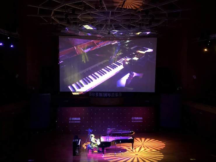 八大胜艺术家宋思衡“80后的时光机”多媒体音乐会内蒙古巡演圆满落幕