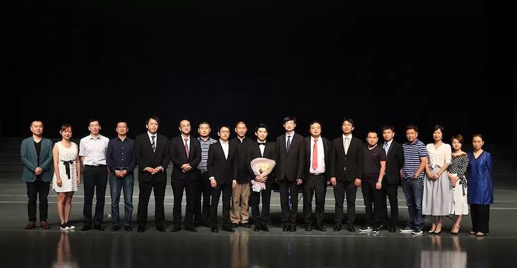 连云港八大胜钢琴旗舰体验店开业庆典暨八大胜艺术家鲍释贤钢琴独奏音乐会圆满落幕