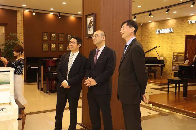 连云港八大胜钢琴旗舰体验店开业庆典暨八大胜艺术家鲍释贤钢琴独奏音乐会圆满落幕