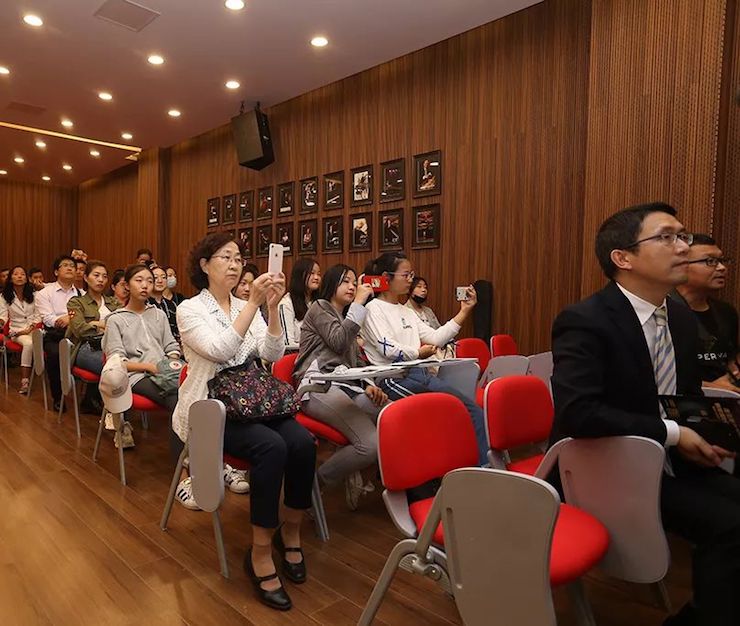 连云港八大胜钢琴旗舰体验店开业庆典暨八大胜艺术家鲍释贤钢琴独奏音乐会圆满落幕