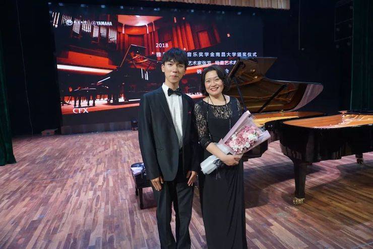 张芳、冯子祥钢琴音乐会