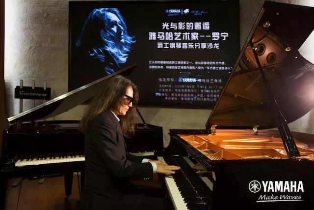 八大胜艺术家罗宁