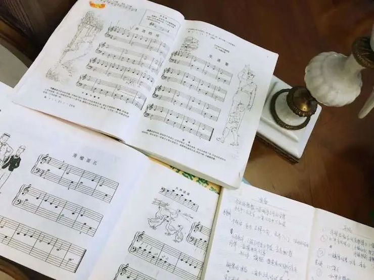 宋思衡的“宅抗疫” | 挑战主播、筹集口罩、闭关作曲，这位取消了20场演出的钢琴家原来这么忙！