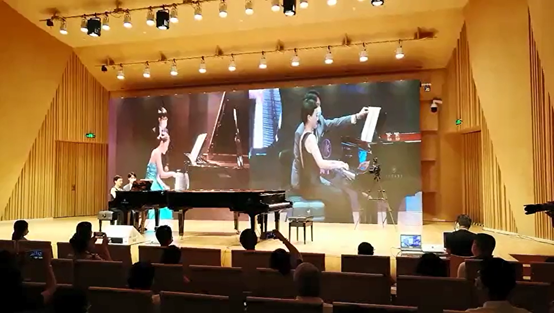 活动报道 | “科技助力，跨越时空”，小鹿纯子携手刘明康共享中日音乐盛宴