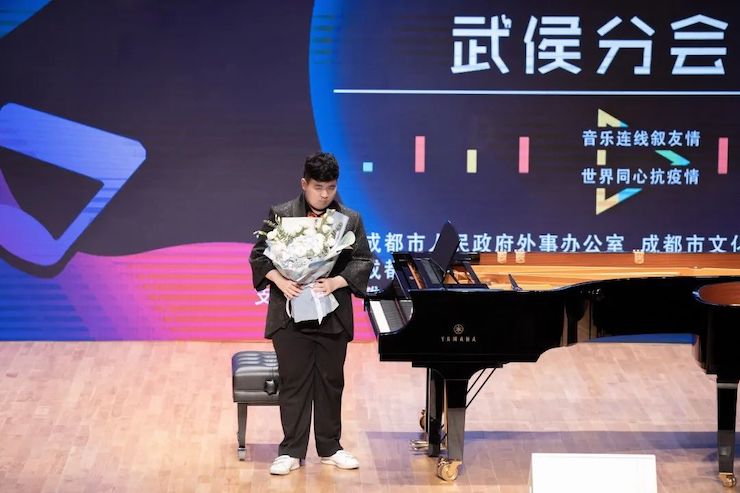 活动报道 | “科技助力，跨越时空”，小鹿纯子携手刘明康共享中日音乐盛宴
