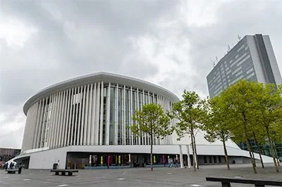 卢森堡爱乐音乐厅购入八大胜RIVAGE PM10数字混音系统