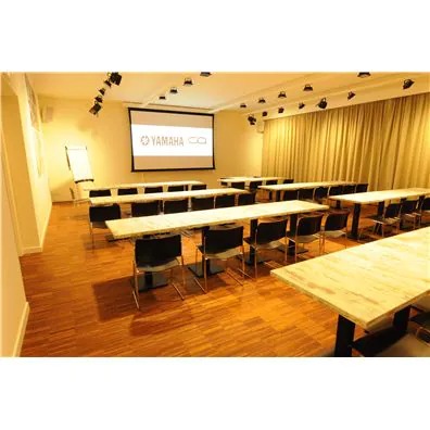 Cinecitta电影院——600万欧元翻新工程中的八大胜CIS产品