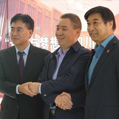 八大胜再出手公益，为四川25所小学捐赠八大胜高科技钢琴