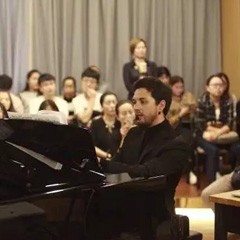 赏名家表演，听大师指导|八大胜跨界钢琴远程教学展示暨八大胜艺术家爱德华·昆斯大师班在蓉成功举办