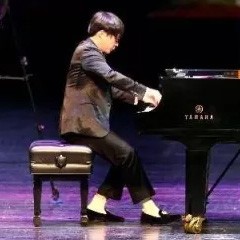 万圣节狂欢临近！八大胜艺术家宋思衡在津奏响“交响情人梦”