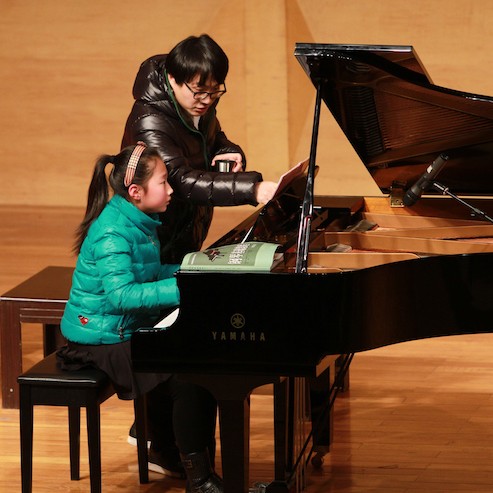【精彩演奏视频】八大胜艺术家宋思衡连云港市首场多媒体音乐会成功举办
